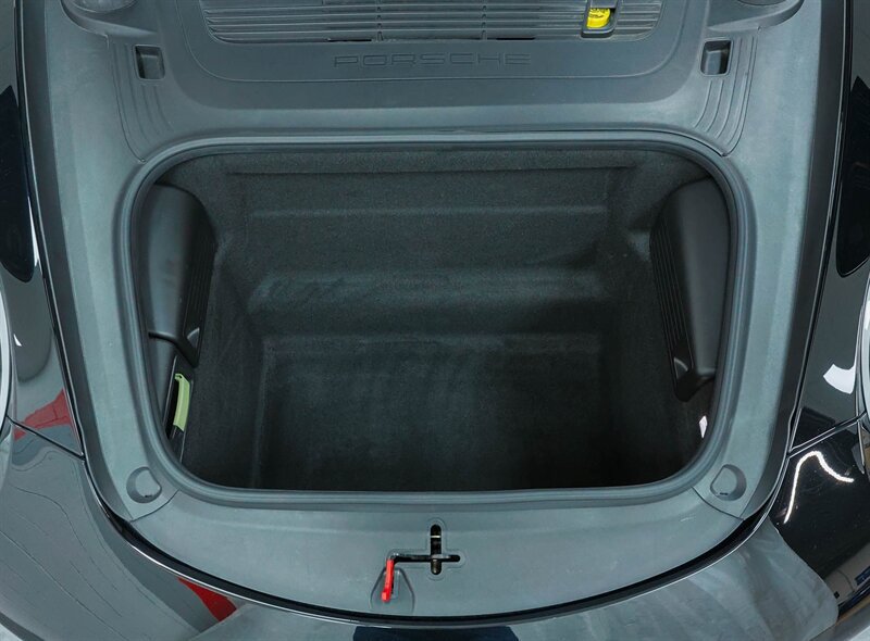 Used 2015 Porsche 911 Carrera S RWD image 4