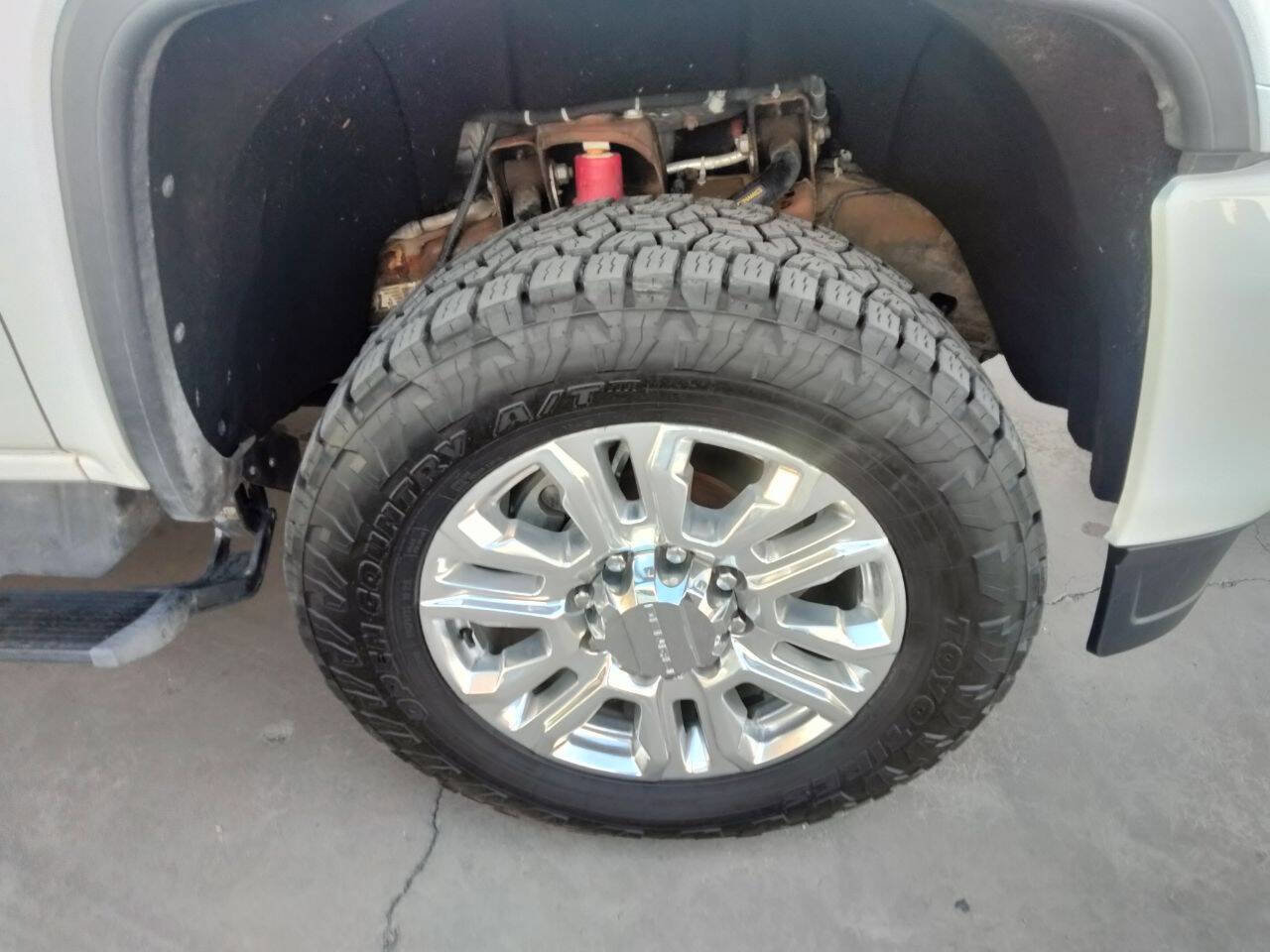 Used 2019 GMC Sierra 3500 Denali w/ Duramax Plus Package image 8