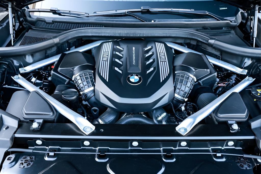 Used 2022 BMW X5 M50i w/ Premium Package AWD/4WD image 56