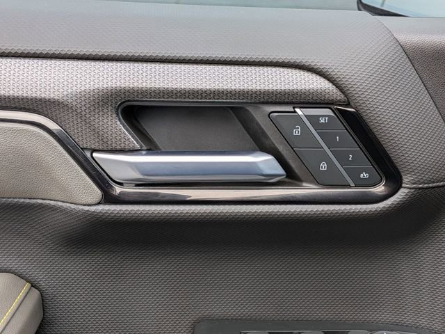 Used 2024 Chevrolet Silverado 1500 ZR2 w/ Technology Package image 13