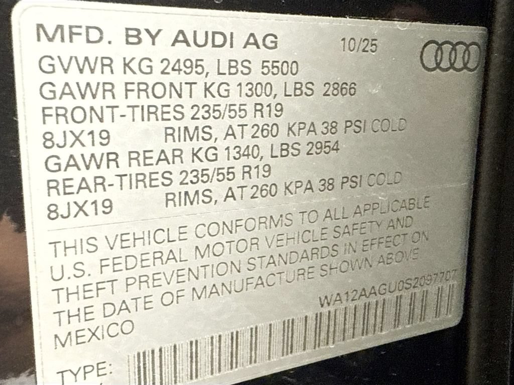 Used 2025 Audi Q5 Premium Plus w/ Premium Plus AWD/4WD image 35