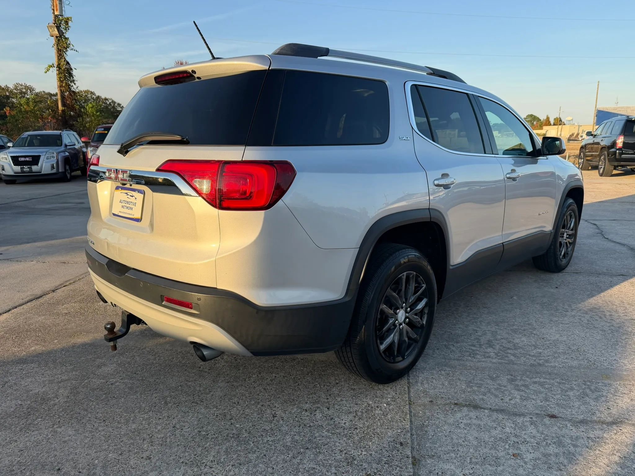 Used 2019 GMC Acadia SLT image 4