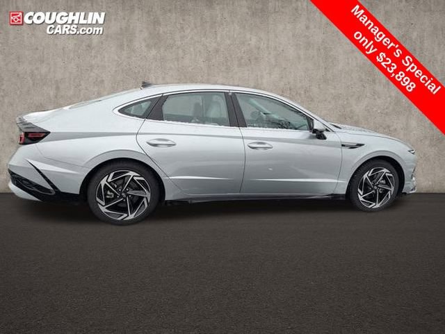 Certified 2024 Hyundai Sonata SEL w/ Convenience Package image 8