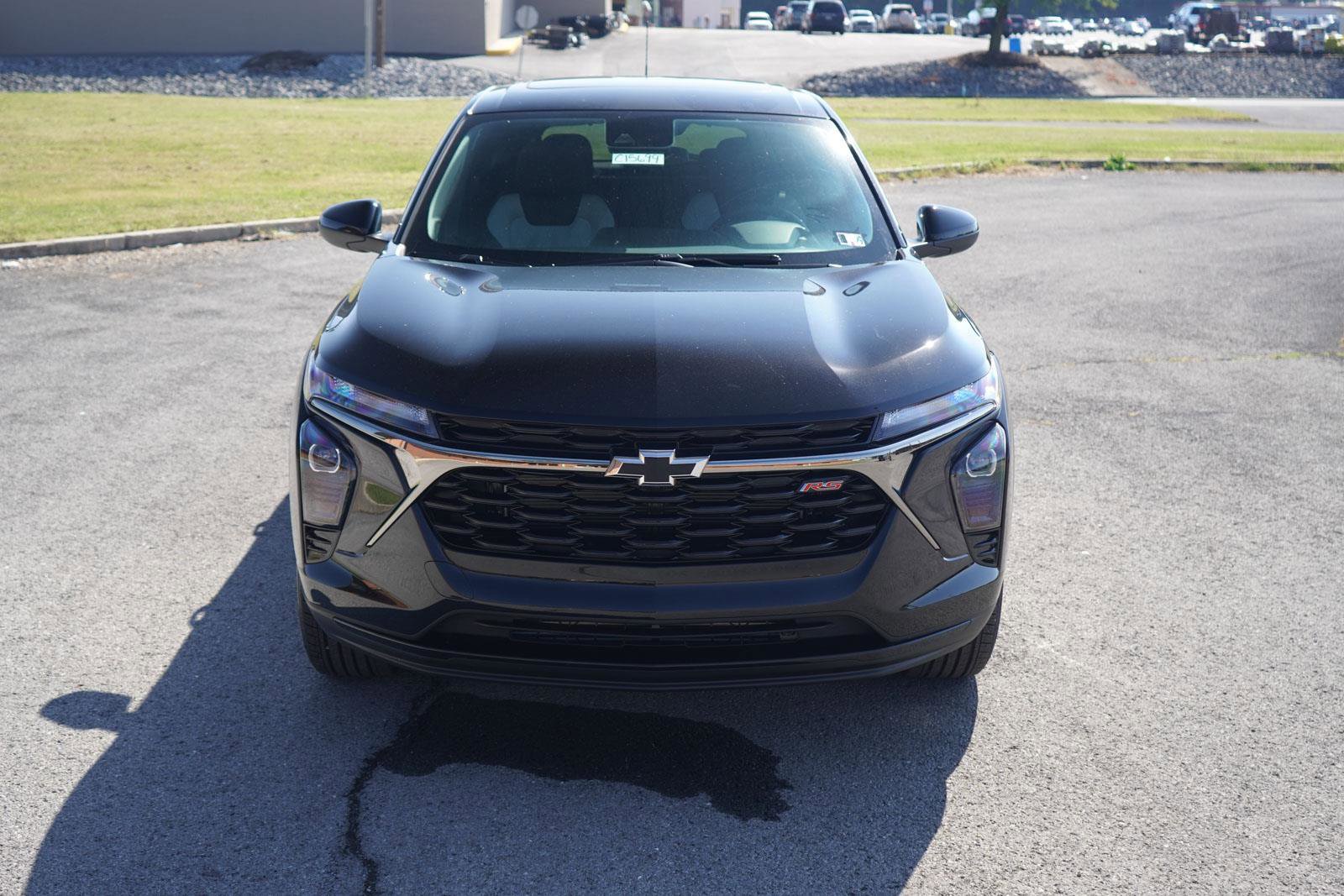 New 2026 Chevrolet Trax RS w/ Sunroof Package image 9