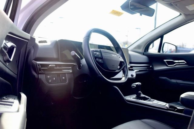 Certified 2026 Kia Sportage EX w/ EX Panorama Roof Package image 12