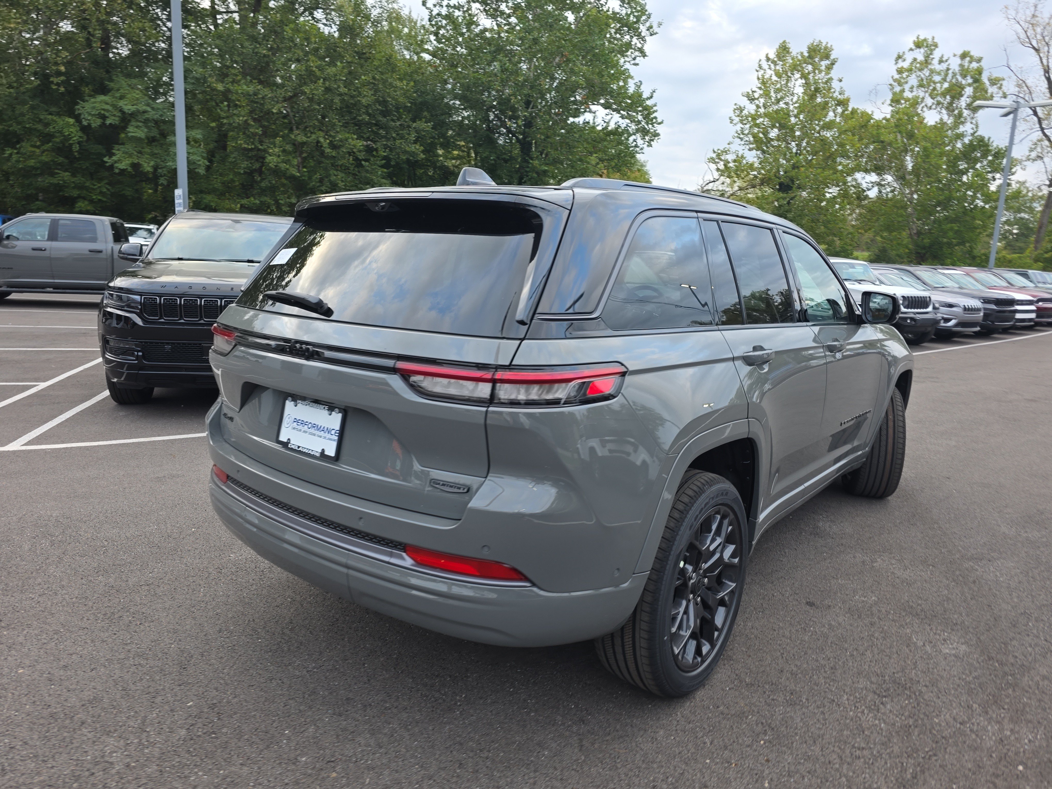 New 2027 Jeep Grand Cherokee Summit AWD/4WD image 29