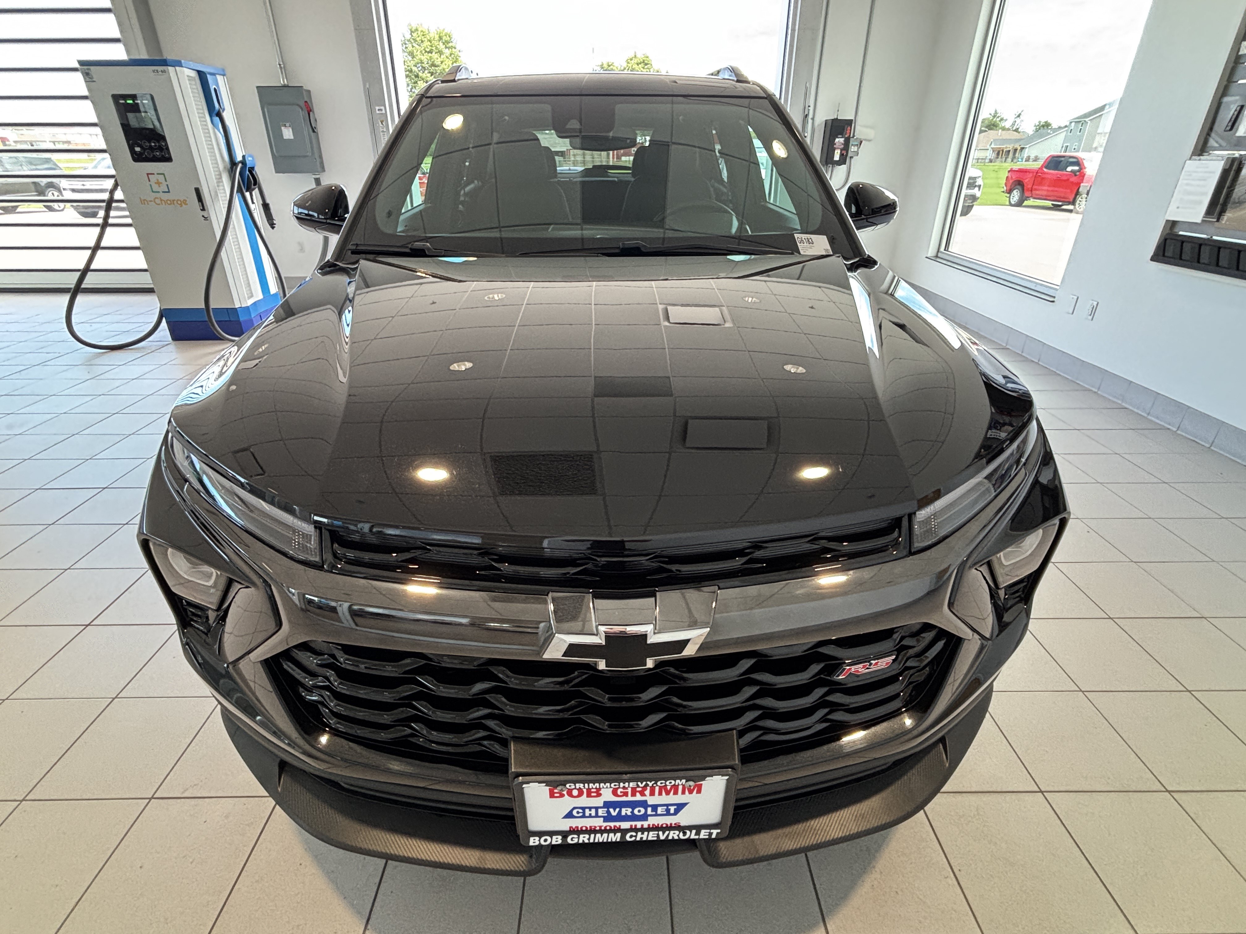 Used 2025 Chevrolet TrailBlazer RS w/ Convenience Package AWD/4WD image 5