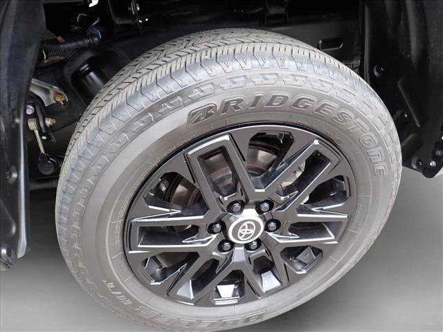 Used 2024 Toyota Tundra Limited AWD/4WD image 7