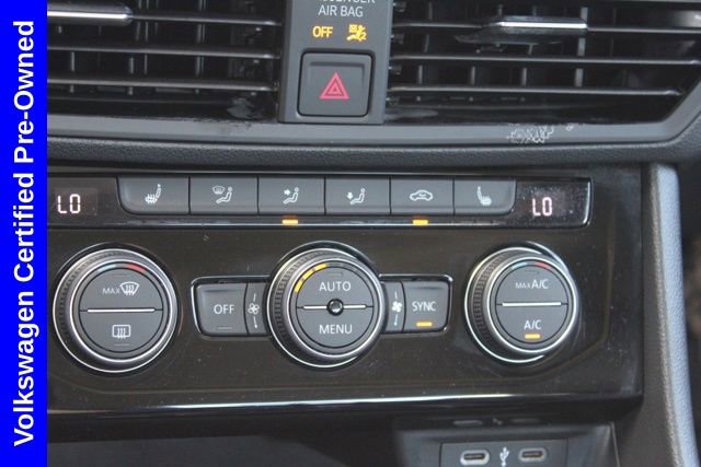 Used 2024 Volkswagen Jetta SE image 37
