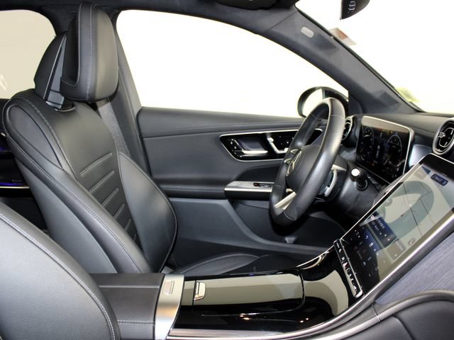 Used 2024 Mercedes-Benz GLC 300 4MATIC image 28