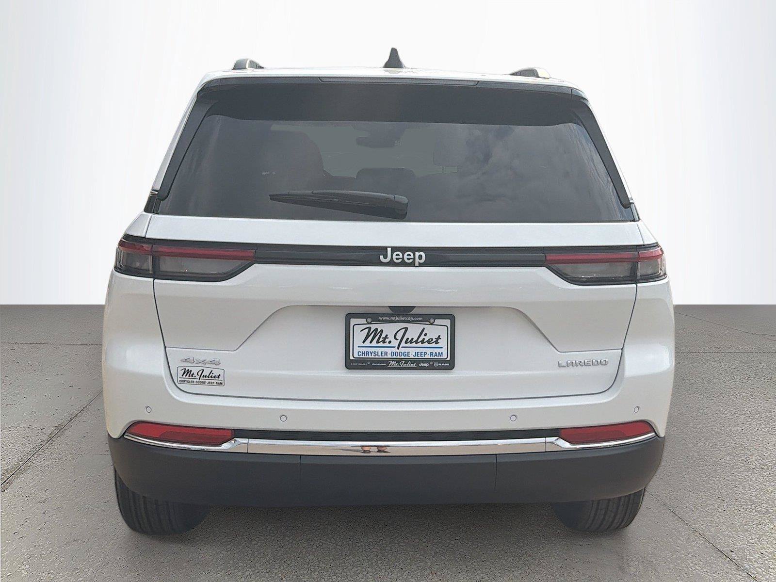 New 2026 Jeep Grand Cherokee Laredo X AWD/4WD image 5