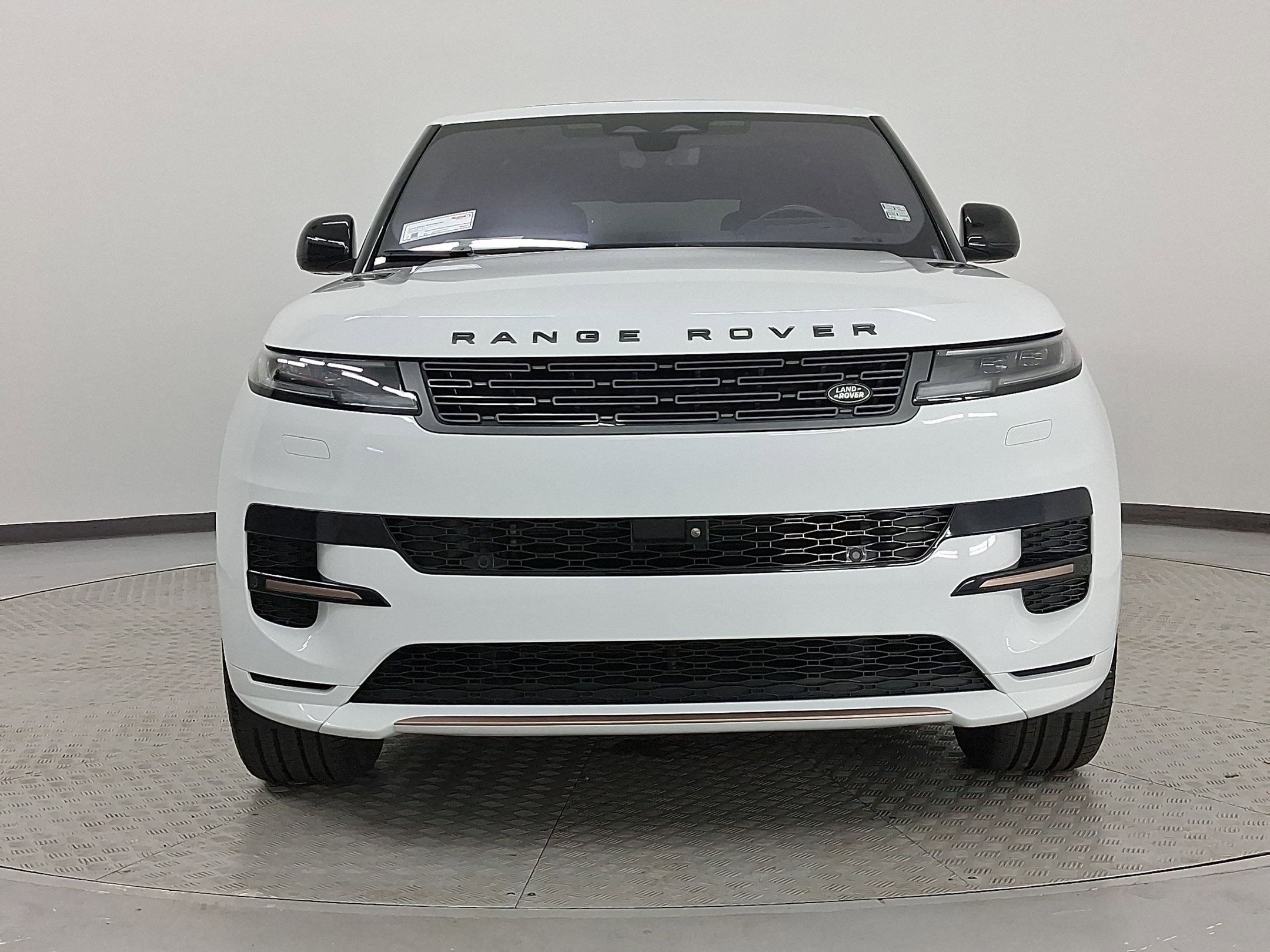 Used 2023 Land Rover Range Rover Sport SE Dynamic image 6
