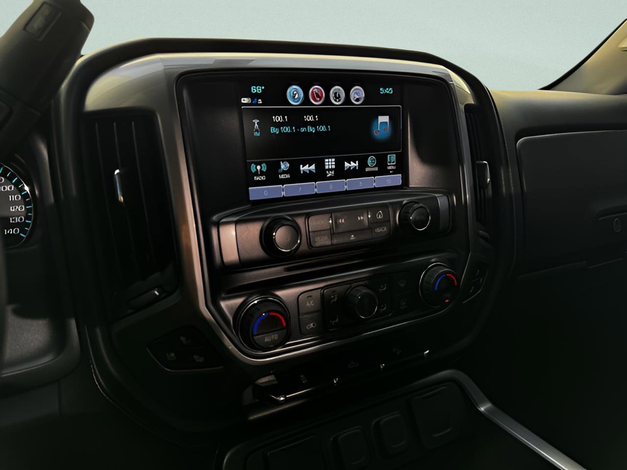 Used 2017 Chevrolet Silverado 1500 LTZ Z71 image 15