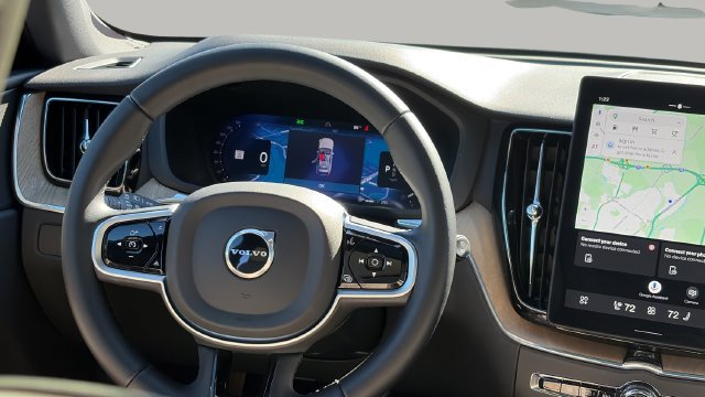 Certified 2026 Volvo XC60 B5 Plus AWD/4WD image 17