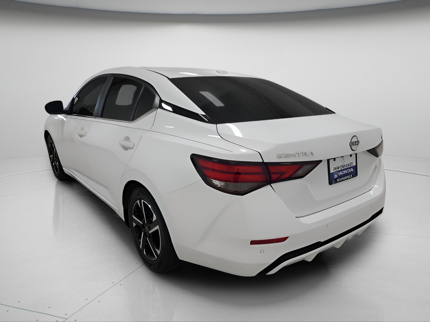 Used 2024 Nissan Sentra SV FWD image 5