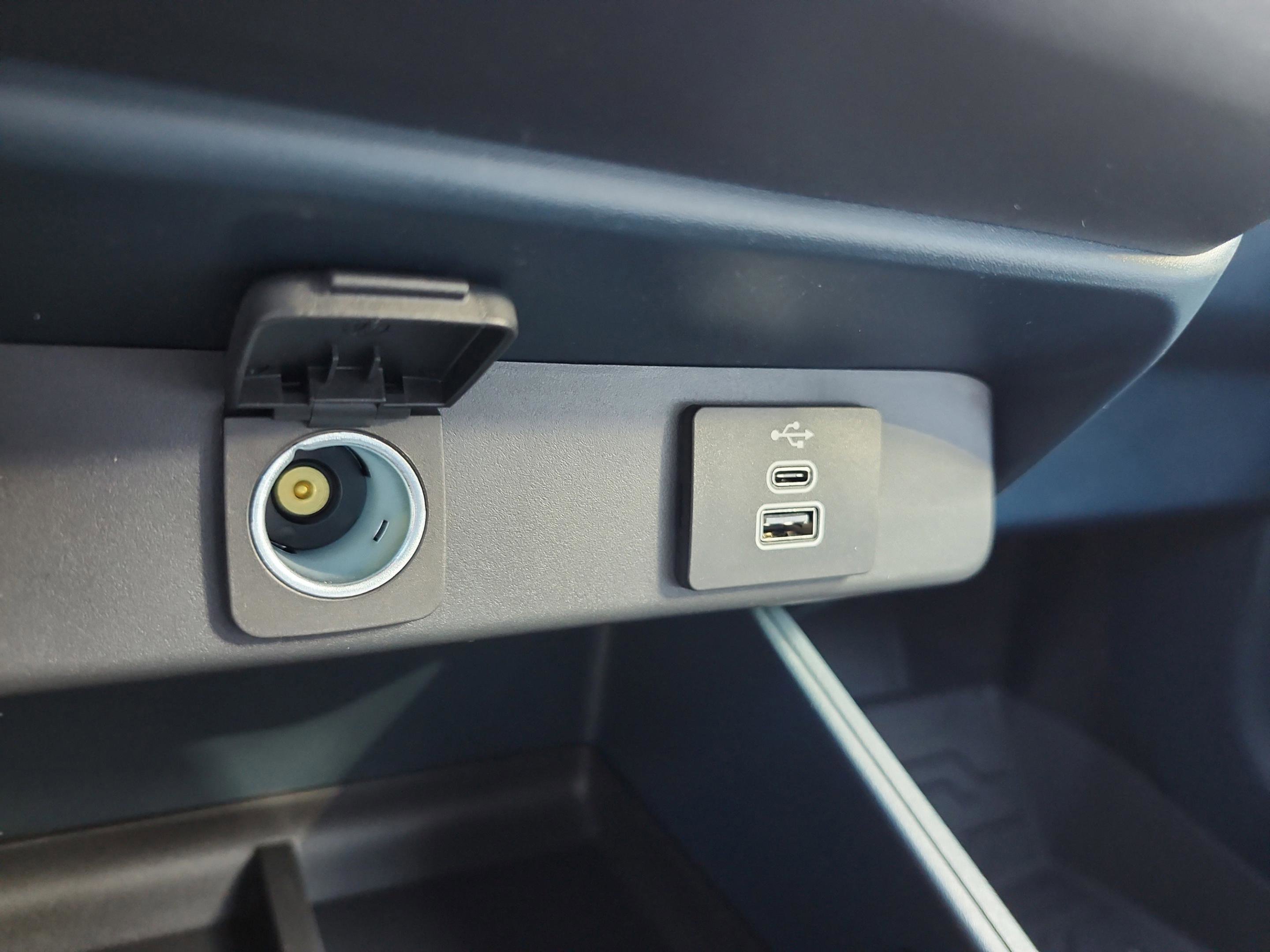 New 2026 Ford Maverick Lobo image 16