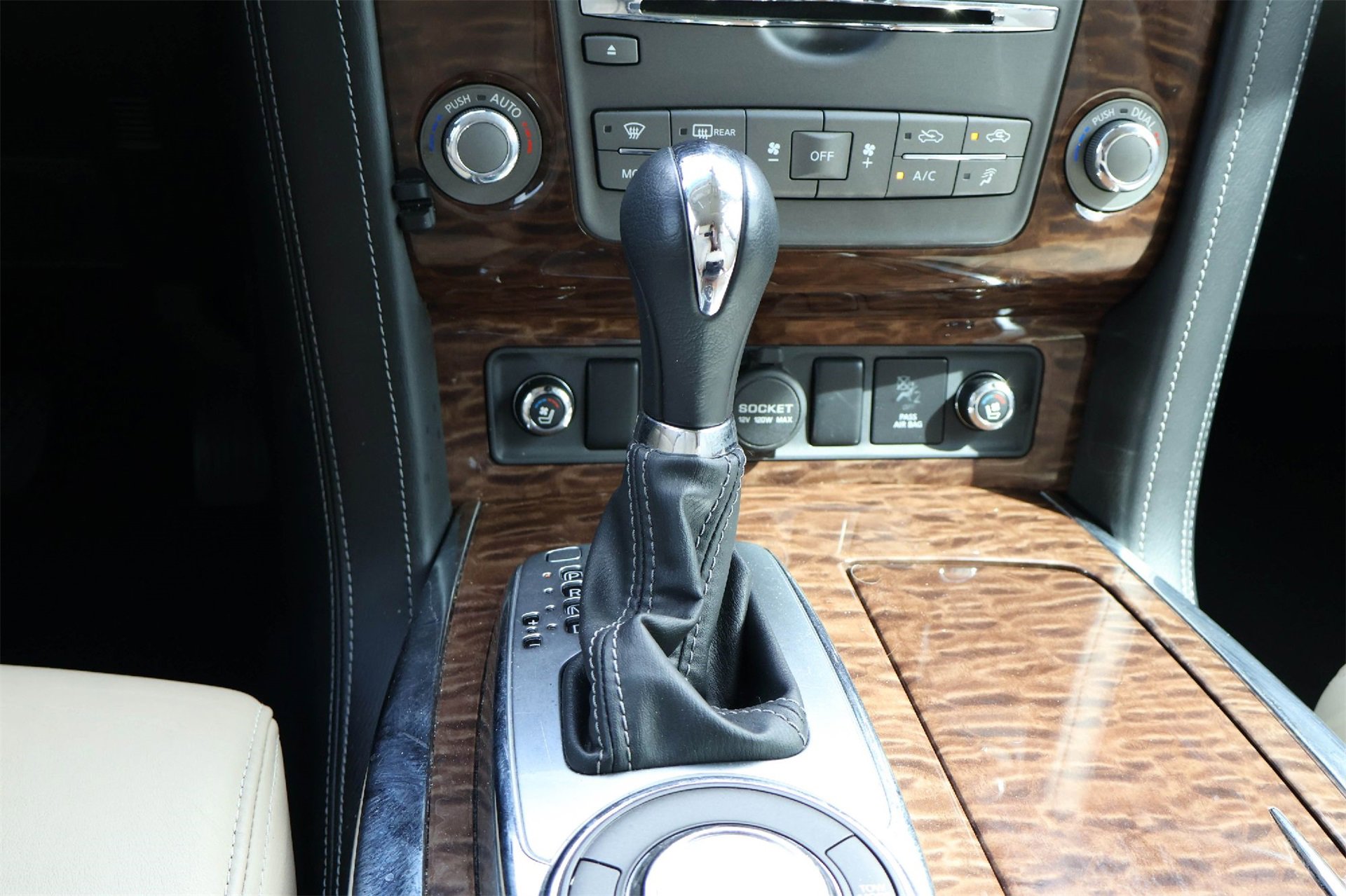 Used 2017 Nissan Armada Platinum w/ Captain Seat Package image 17