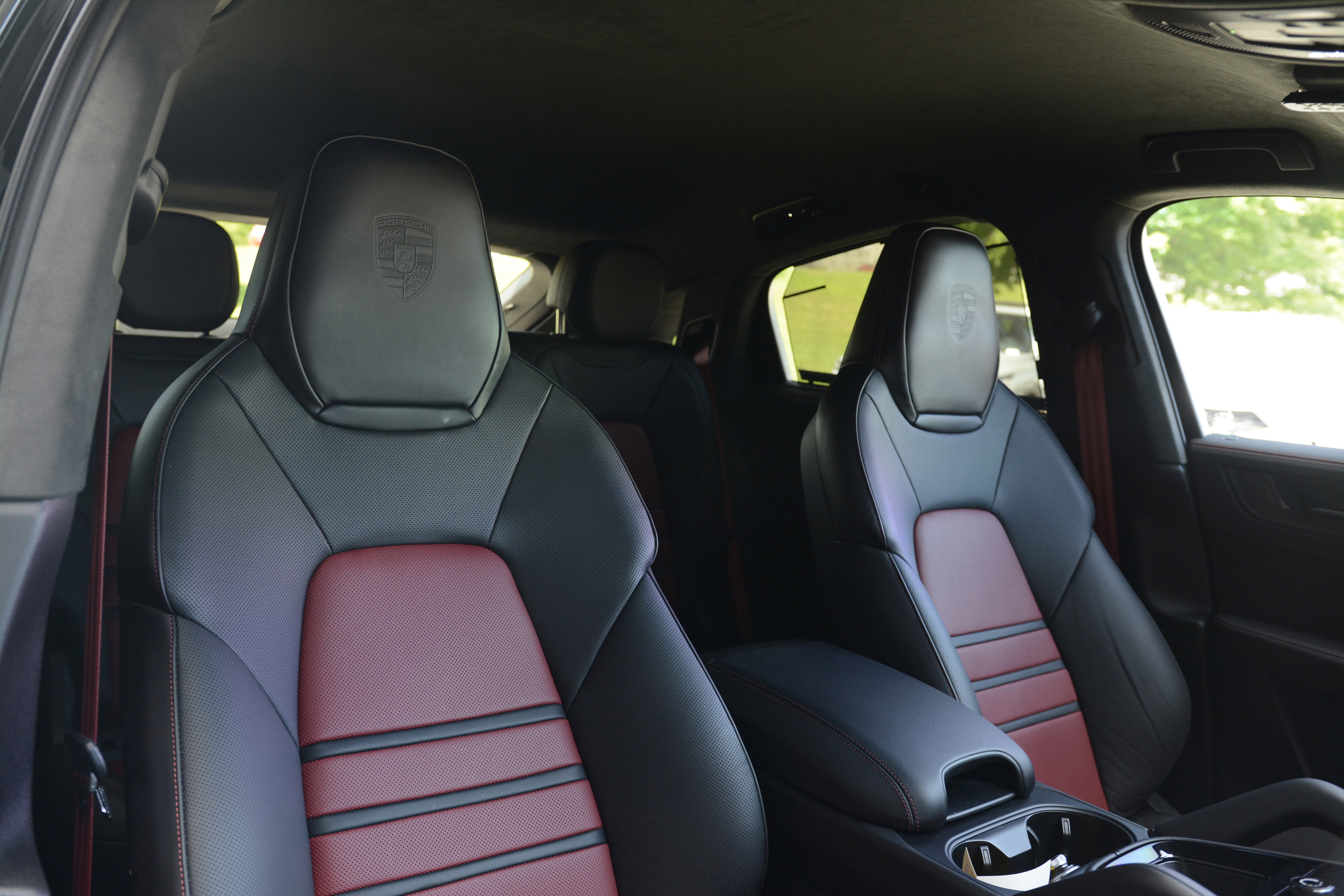 Certified 2024 Porsche Cayenne Turbo GT AWD/4WD image 25
