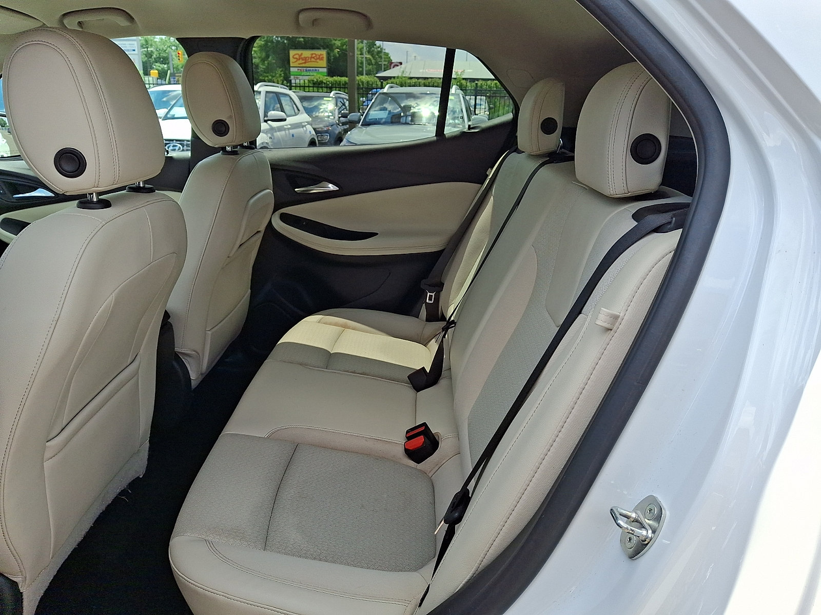 Used 2023 Buick Encore GX Preferred FWD image 10