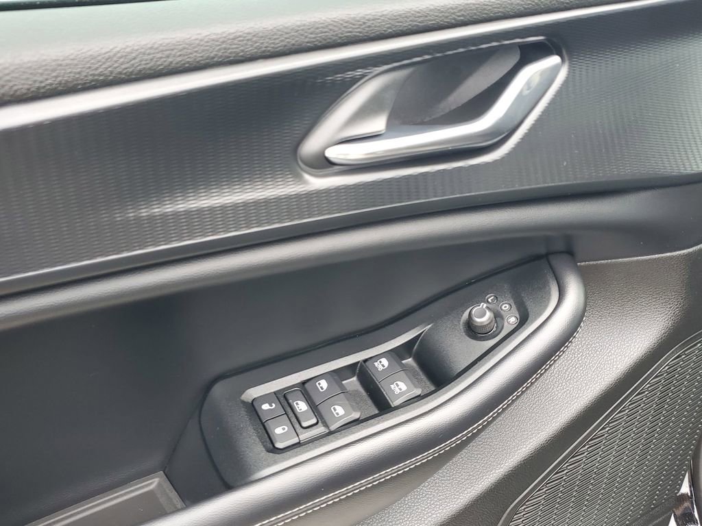 Used 2025 Jeep Grand Cherokee L Laredo w/ Luxury Tech Group I image 45