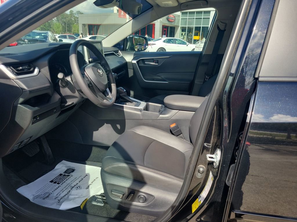 Certified 2025 Toyota RAV4 XLE Premium FWD image 15