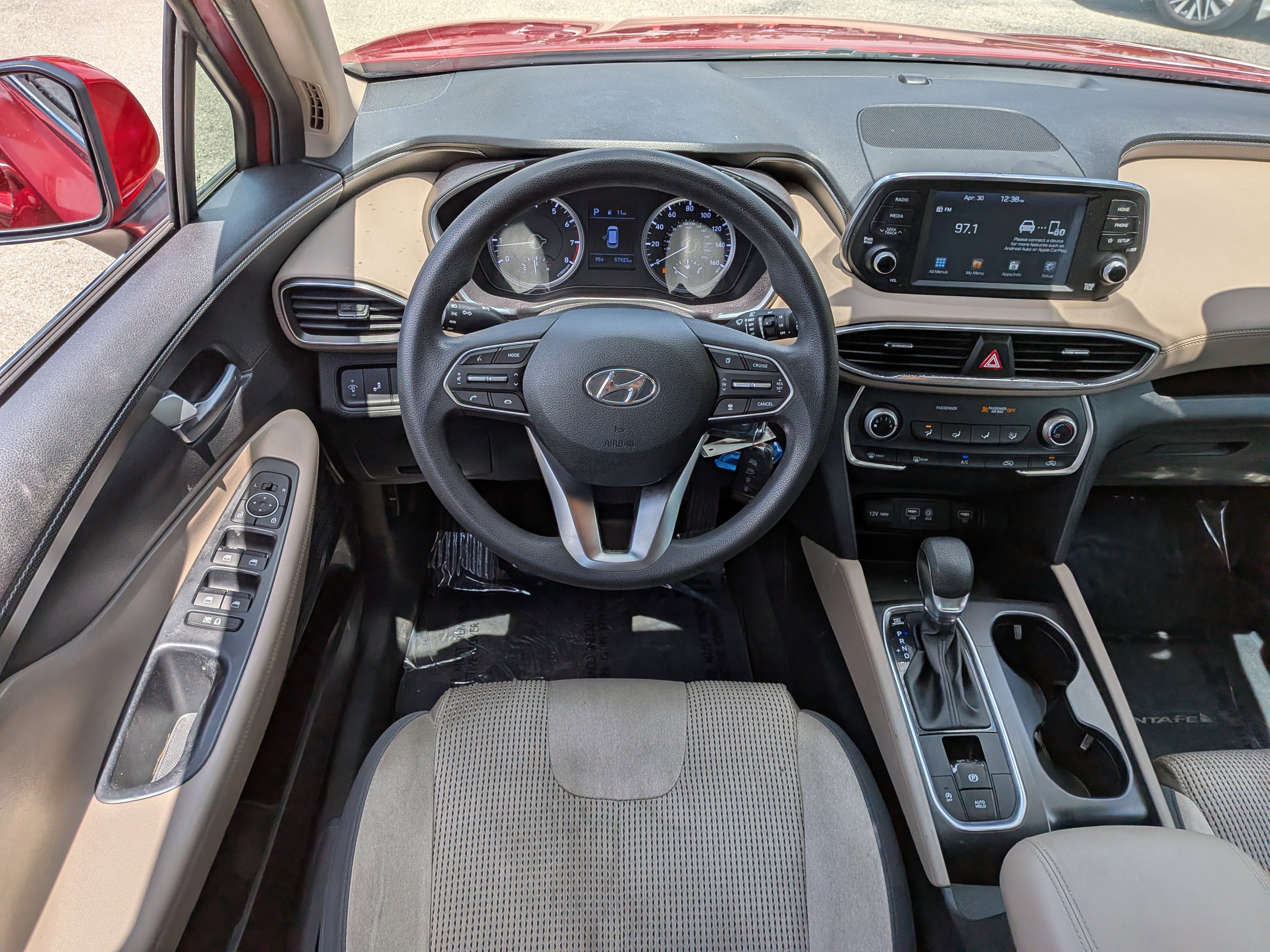 Used 2019 Hyundai Santa Fe SE FWD image 17