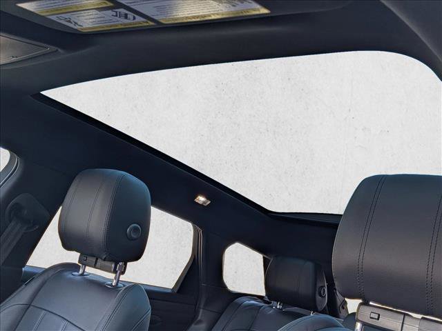 Used 2020 Land Rover Range Rover Evoque SE image 18