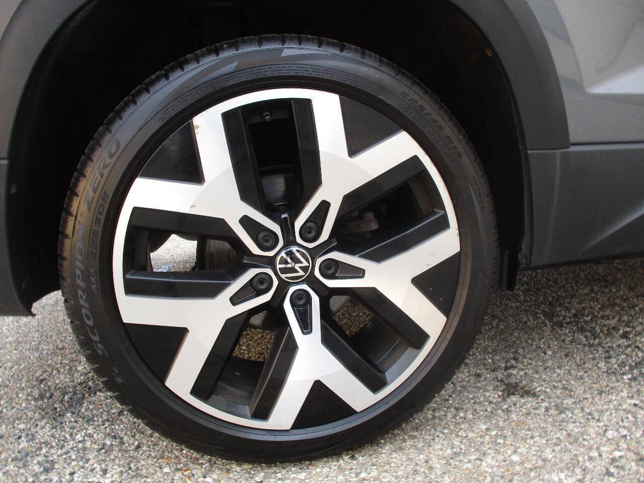 Used 2022 Volkswagen Taos SEL image 37