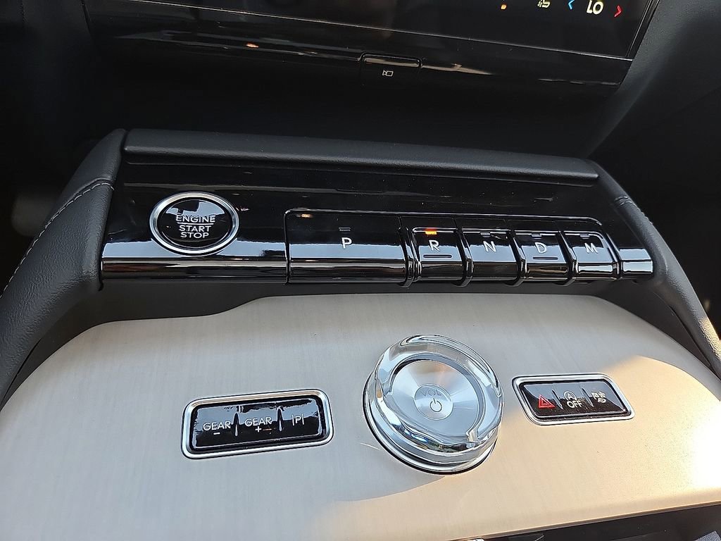 New 2025 Lincoln Navigator Reserve AWD/4WD image 15