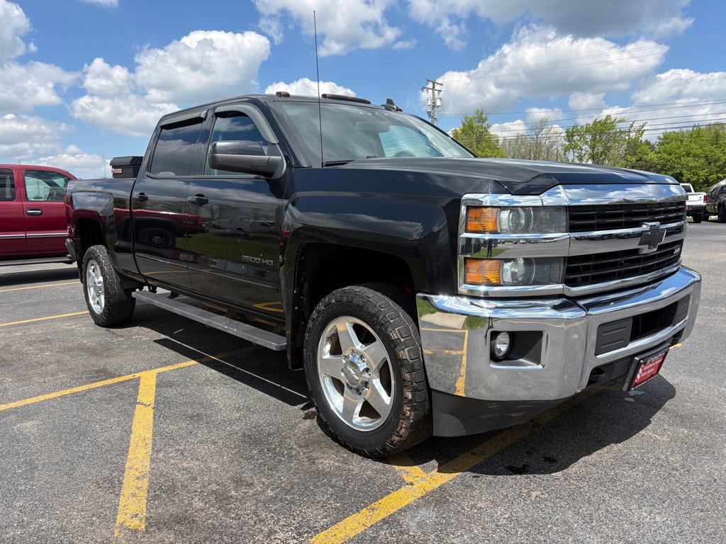 Used 2015 Chevrolet Silverado 2500 LT w/ LT Convenience Package AWD/4WD image 4