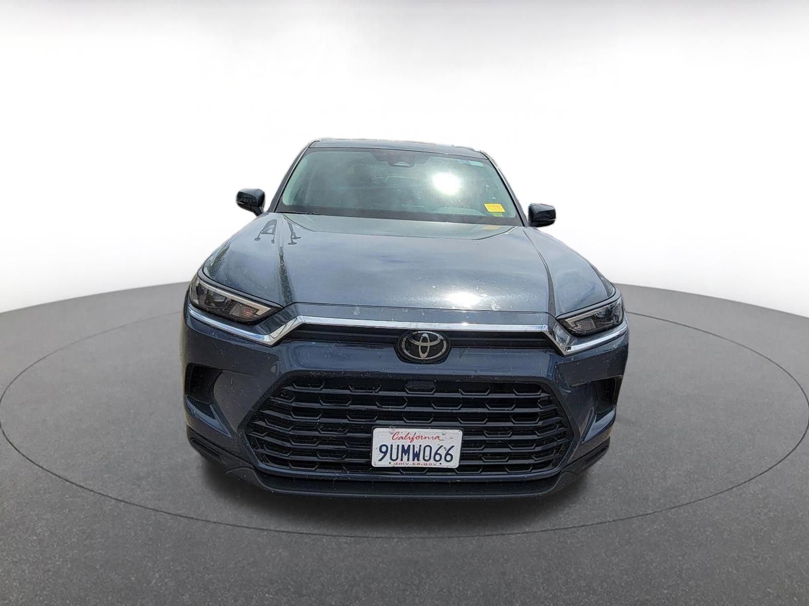 Used 2025 Toyota Grand Highlander FWD image 2