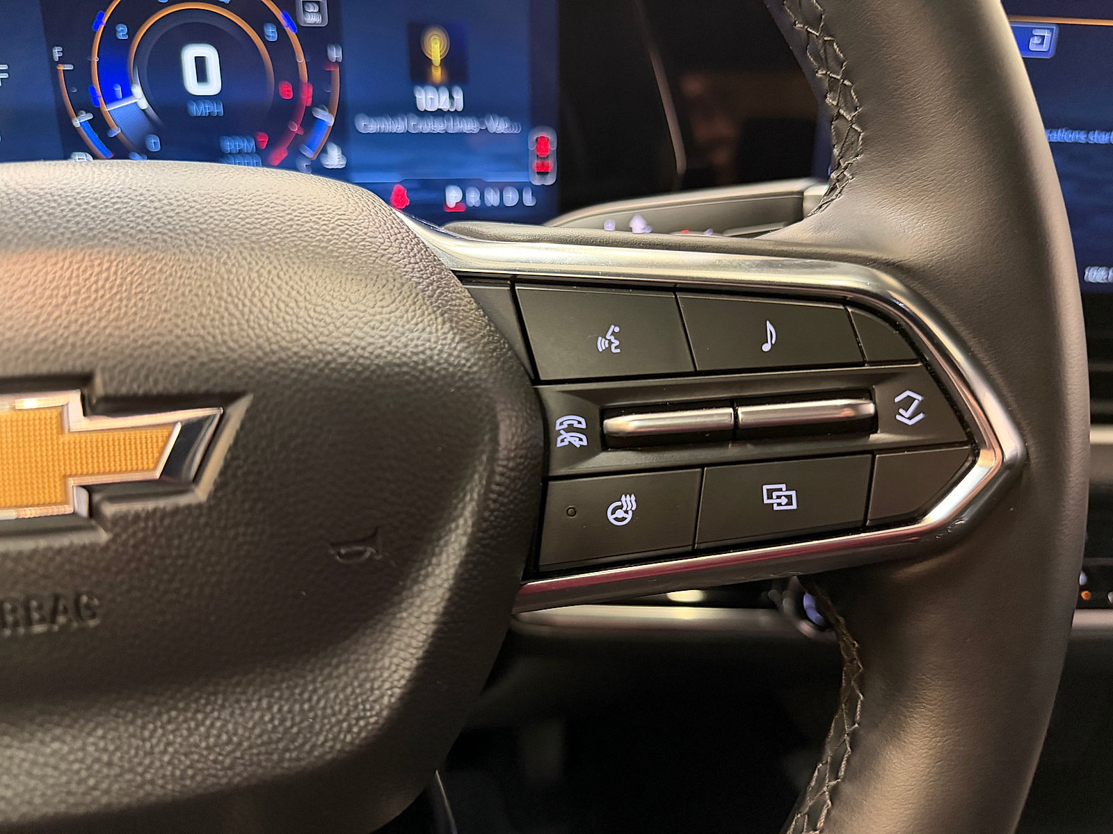 Used 2026 Chevrolet Equinox LT FWD image 24