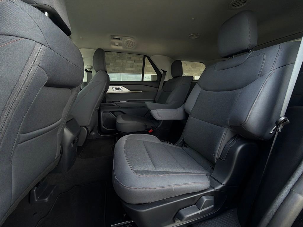 New 2026 Ford Explorer Active RWD image 59