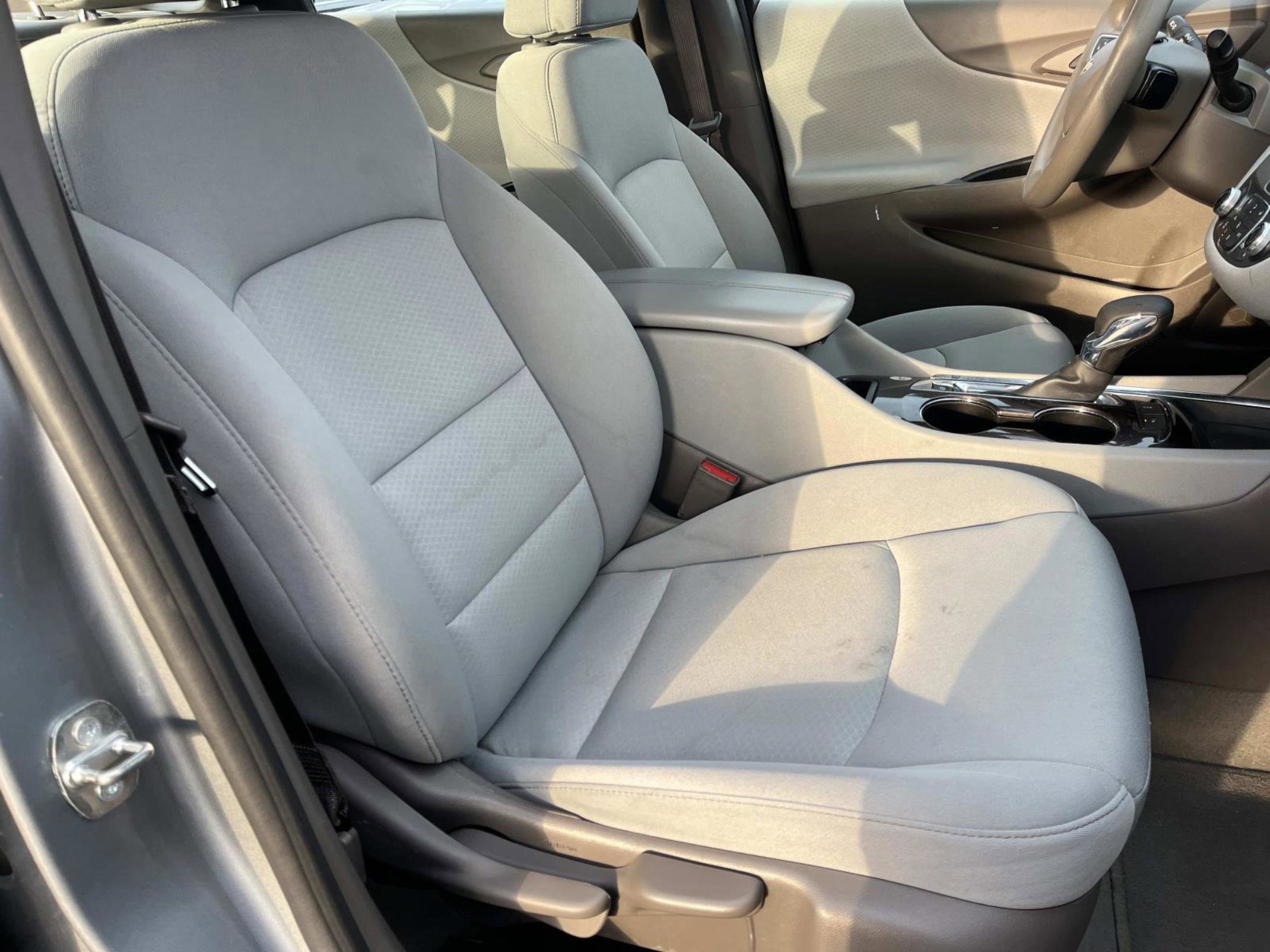 Used 2024 Chevrolet Malibu LT image 25