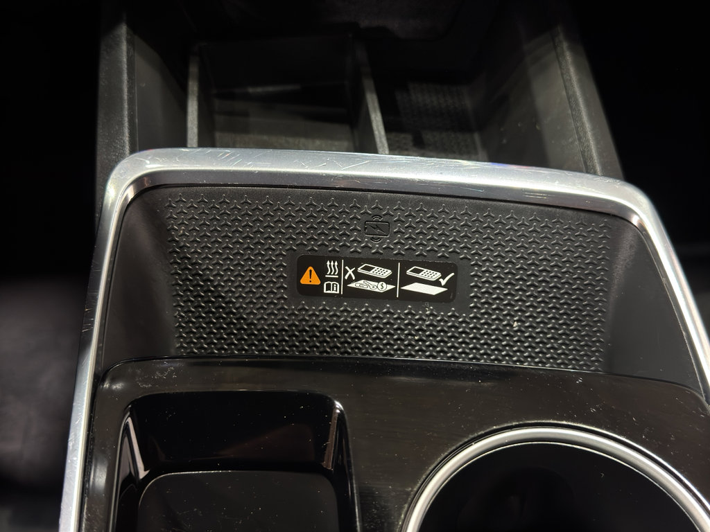 Used 2025 Chevrolet Equinox LT w/ Convenience Package II image 31