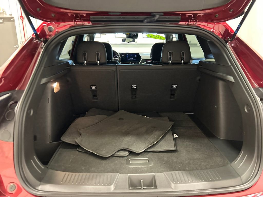 Used 2024 Chevrolet Trax RS w/ Driver Confidence Package image 31