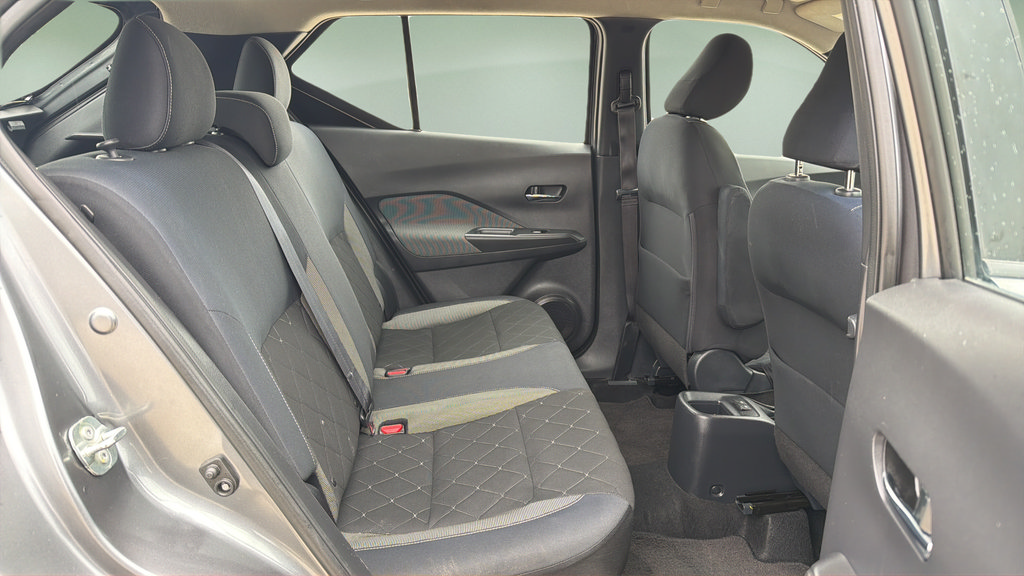 Certified 2018 Nissan Kicks SV w/ Exterior Package FWD image 18