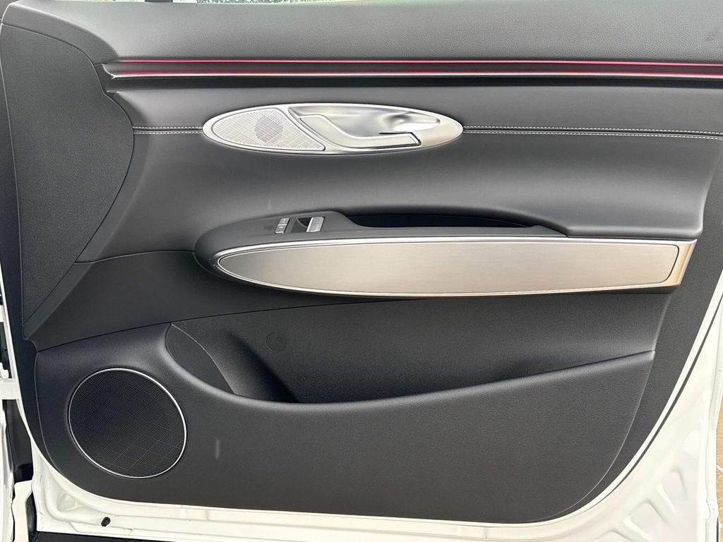 New 2026 Genesis GV70 2.5T Select AWD/4WD image 16
