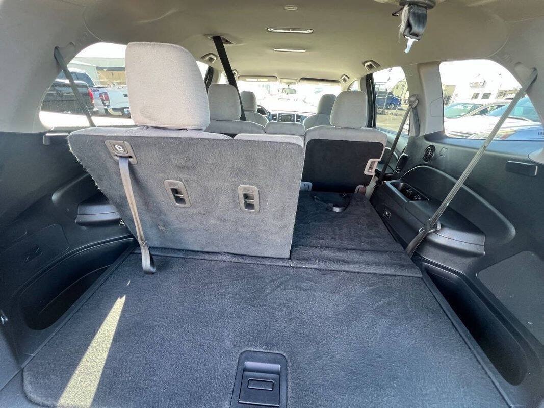 Used 2017 Honda Pilot LX image 10