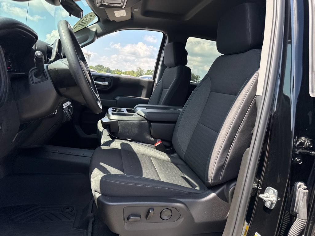 Used 2025 Chevrolet Silverado 1500 Custom Trail Boss w/ LPO, Dark Essentials Package AWD/4WD image 15