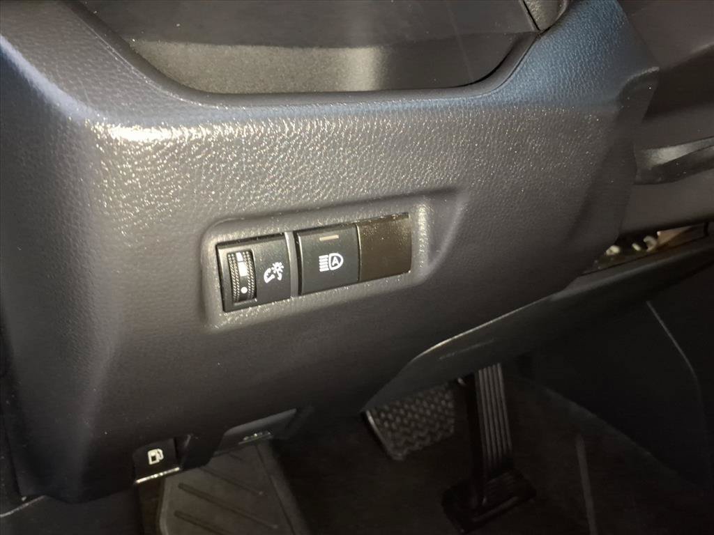 Used 2025 Toyota RAV4 LE AWD/4WD image 22