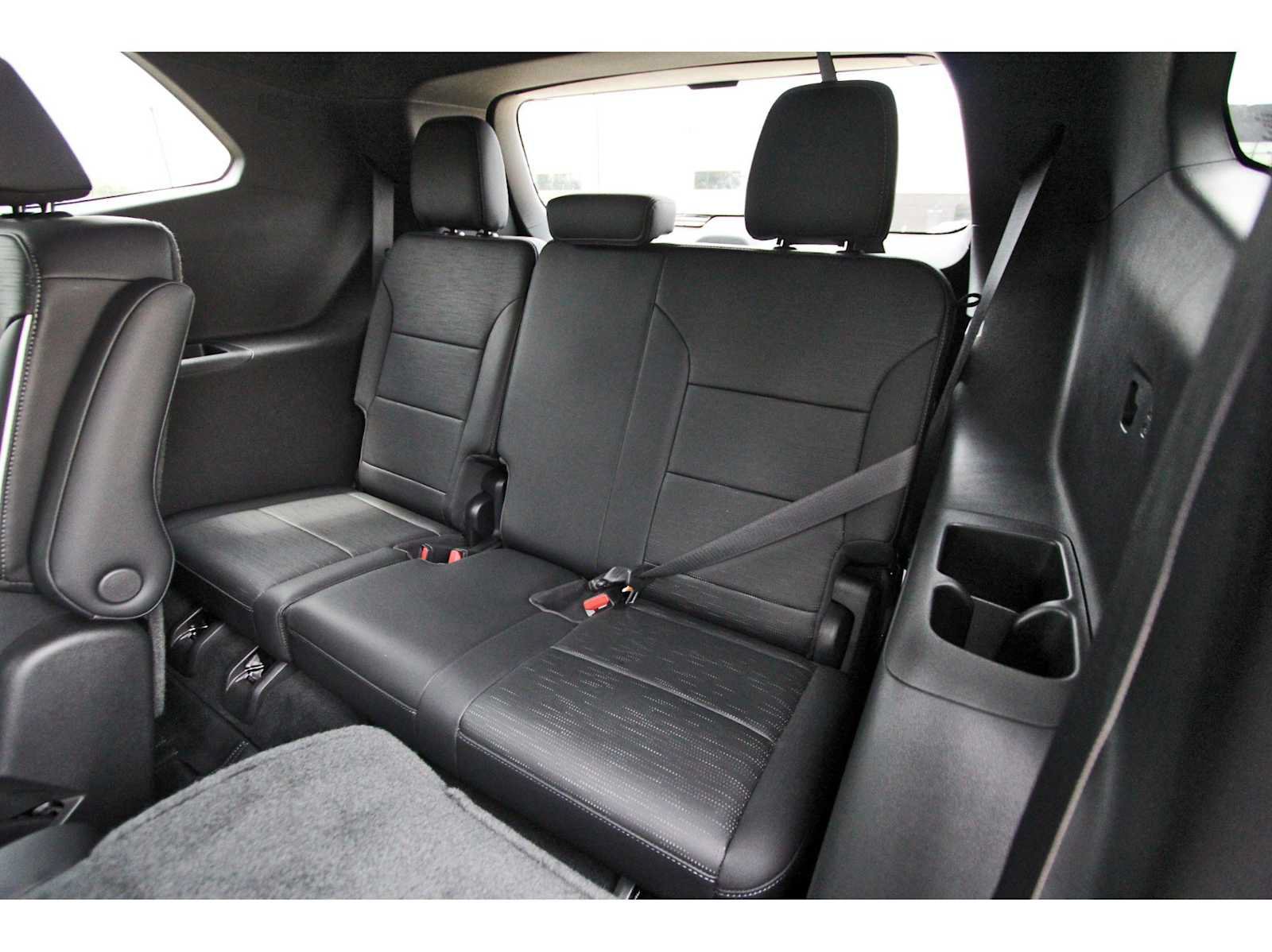 Used 2026 Buick Enclave Sport Touring w/ Power Package FWD image 13