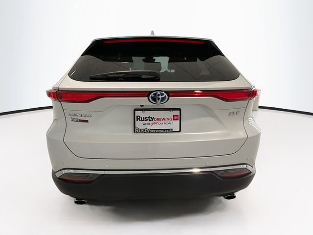 Used 2023 Toyota Venza XLE AWD/4WD image 5