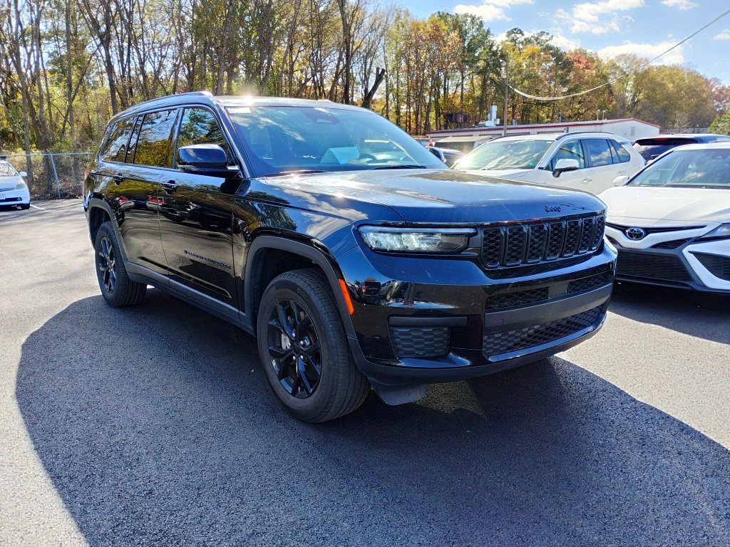 Used 2024 Jeep Grand Cherokee L Laredo