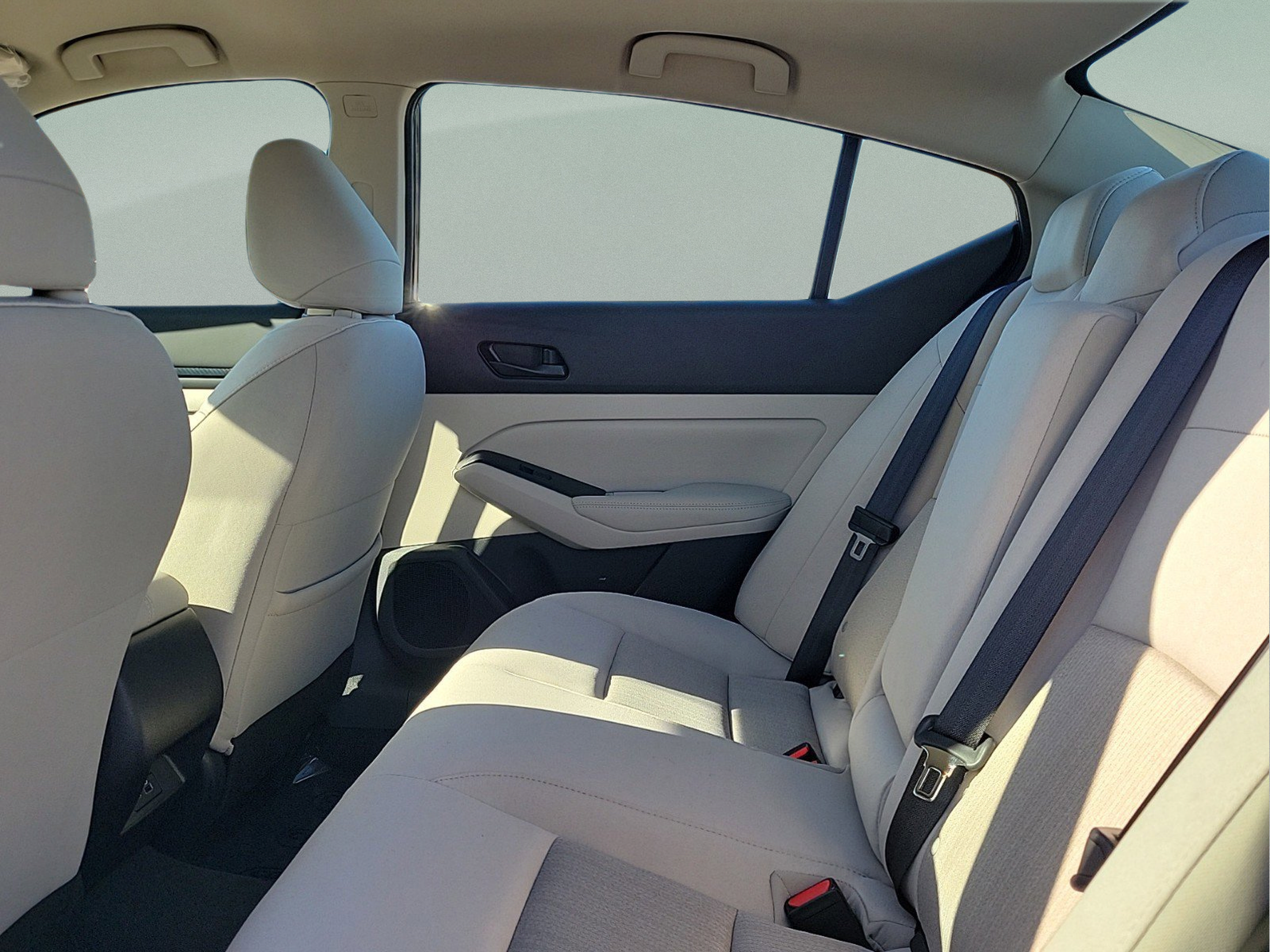 New 2025 Nissan Altima 2.5 SV FWD image 11