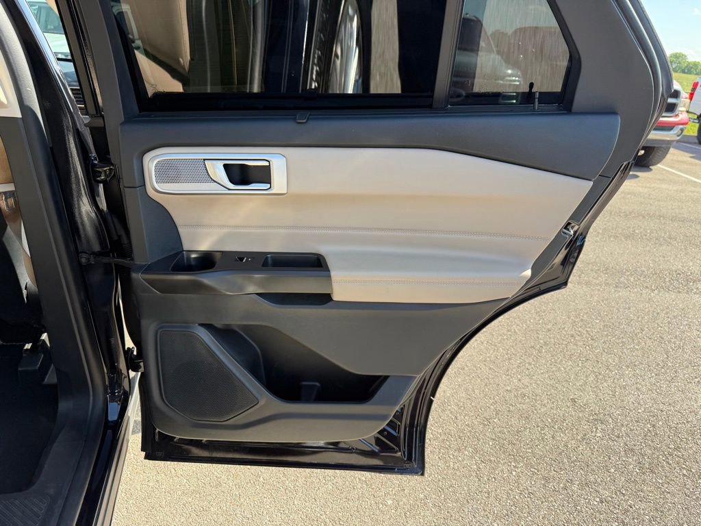 Used 2020 Ford Explorer Limited RWD image 23