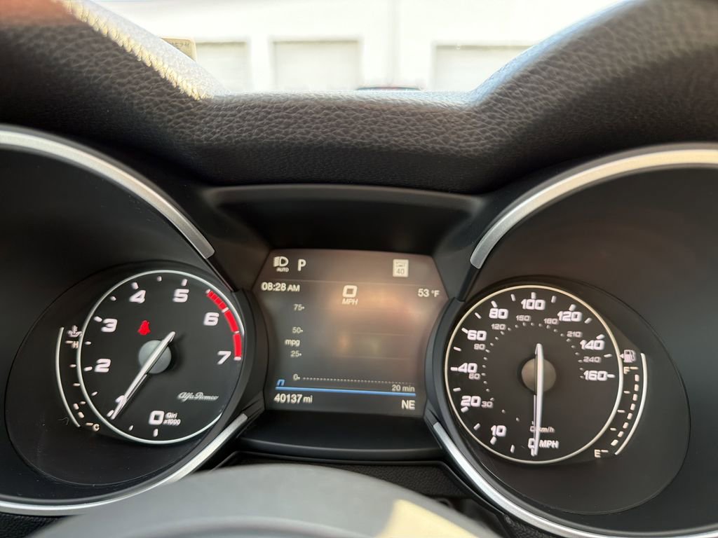 Used 2021 Alfa Romeo Stelvio Ti Sport image 22