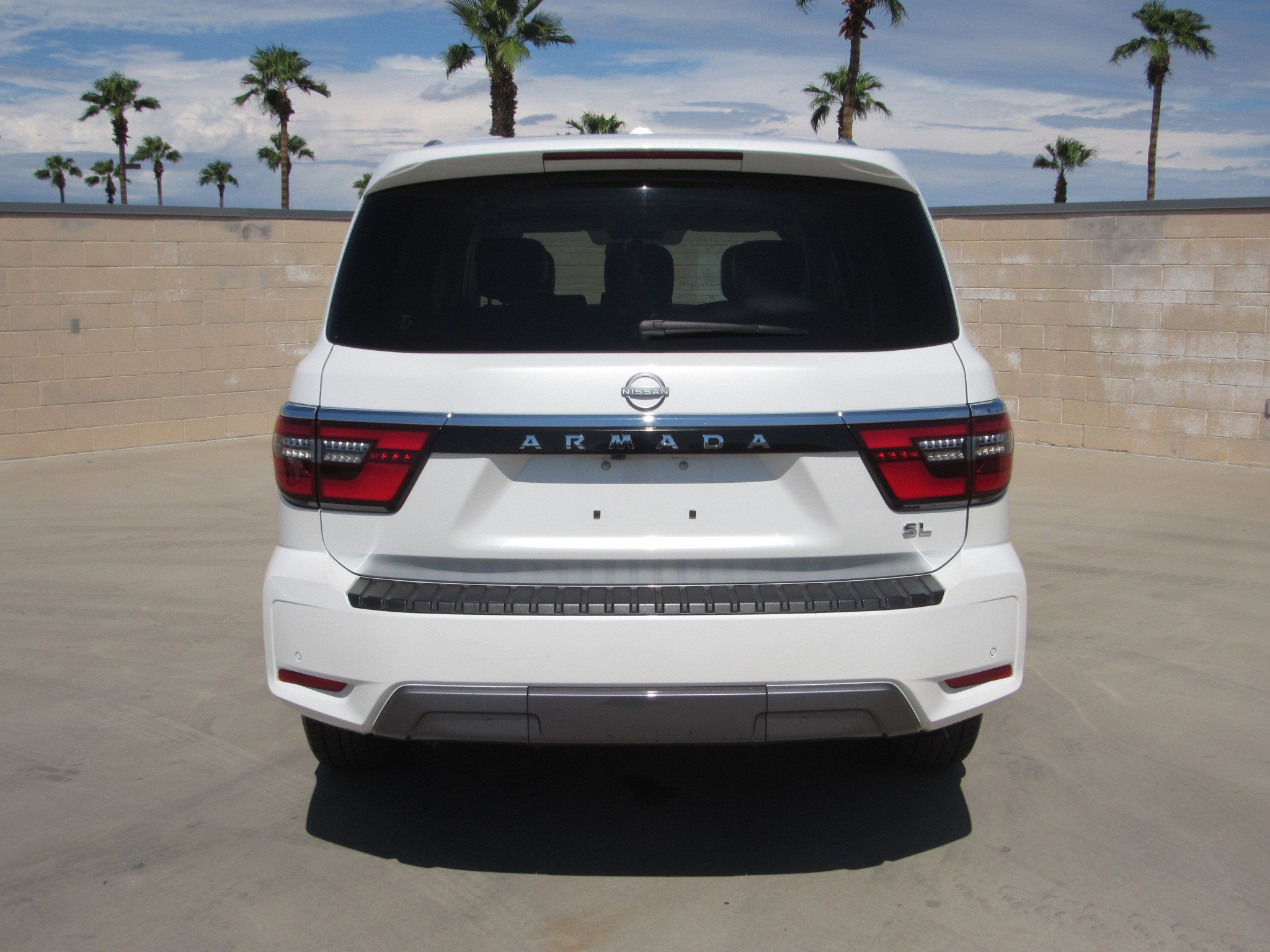 Used 2024 Nissan Armada SL image 7