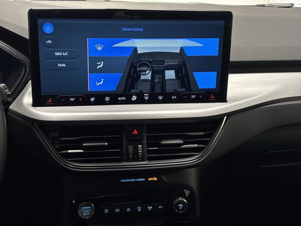 Used 2024 Ford Escape Platinum image 47