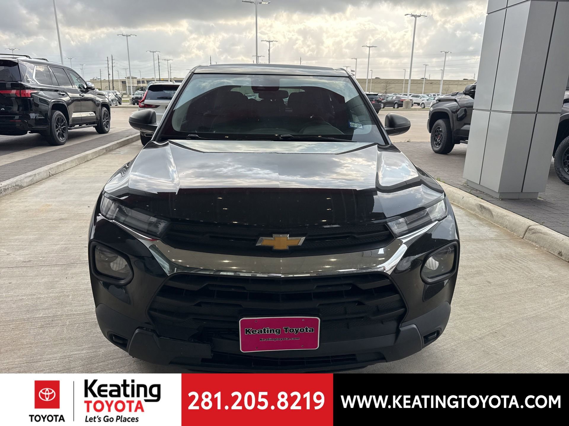 Used 2021 Chevrolet TrailBlazer LS FWD image 2